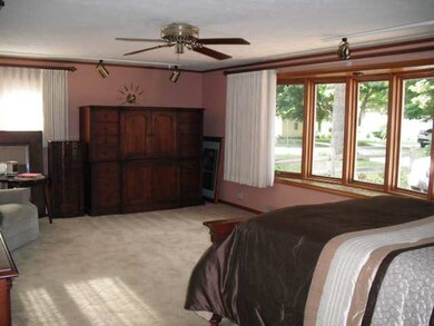 522 9th St, Covington, IN 47932 - photo 5