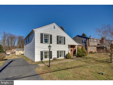 413 Sir Galahad Dr, Brookhaven, PA 19015 - photo 2