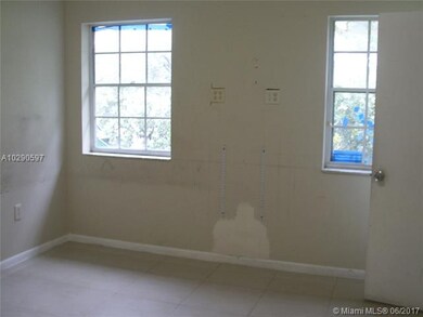 17565 NW 67th Place unit 8, Hialeah, FL 33015 - photo 4