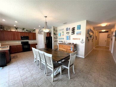 Kitchen/dining areas