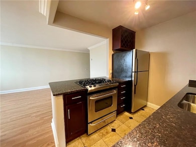 The Manhattan unit 10J, Kansas City, MO 64106 - photo 7