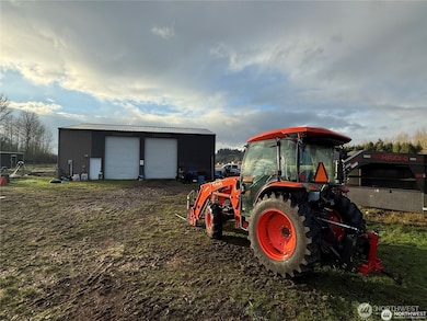 The 36' x 48 'shop is as big as house and better condition