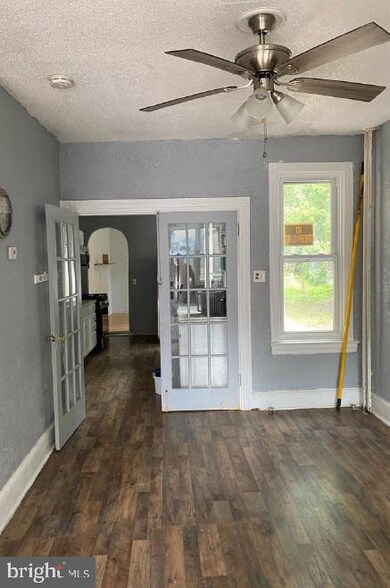 526 Locust St, Lancaster, PA 17602 - photo 4