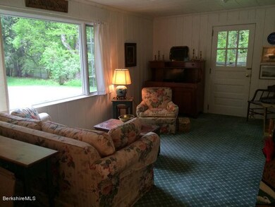 Stone Court Unit 3 LR