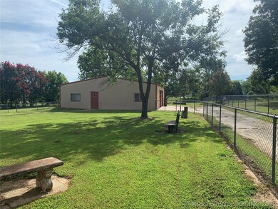 2502 Hardy Springs Rd, McAlester, OK 74501 - photo 4