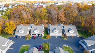 572 Cedar Bluffs Way, Slinger, WI 53086 - photo 5