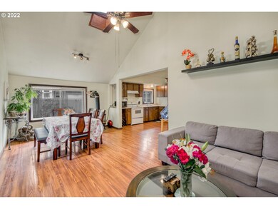 6714 NE Chestnut St, Hillsboro, OR 97124 - photo 3