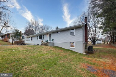 5216 Freter Rd, Sykesville, MD 21784 - photo 2