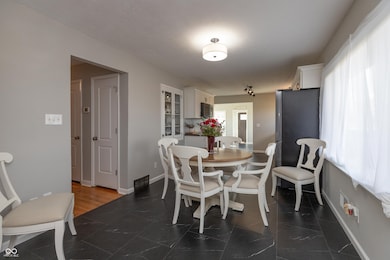 1711 W 2nd St, Seymour, IN 47274 - photo 4