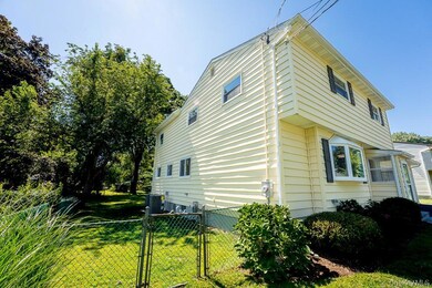 25 Robin Rd, Poughkeepsie, NY 12601 - photo 6