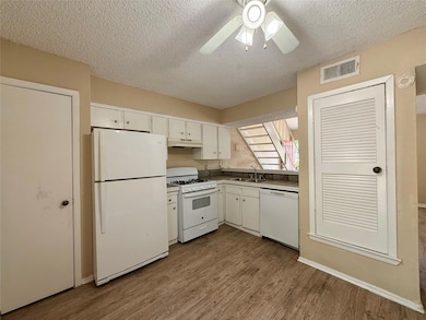 3448 Willowrun Dr unit C, Austin, TX 78704 - photo 3