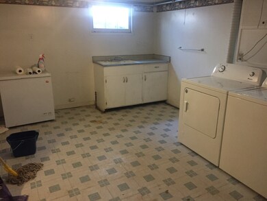 512 S Calumet Ave, Aurora, IL 60506 - photo 3