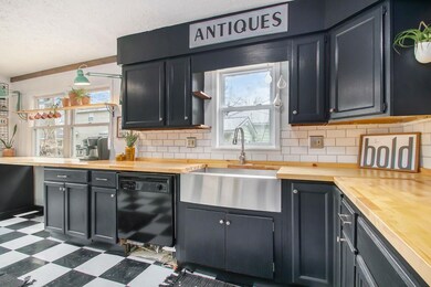 406 W Lincoln St, Nappanee, IN 46550 - photo 7