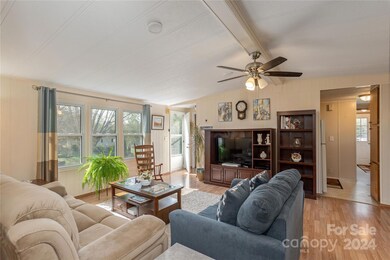 103 Cumberland Dr, Hendersonville, NC 28792 - photo 2