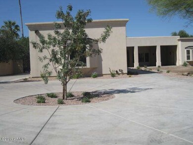 CIRCLE DRIVE ENTRY