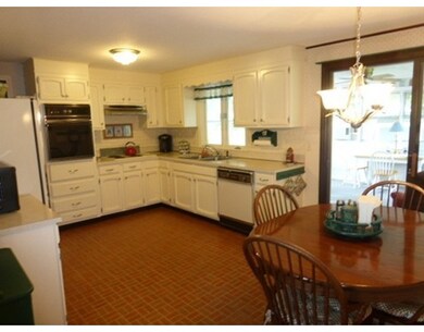 23 Pinebrook Dr, Easthampton, MA 01027 - photo 3