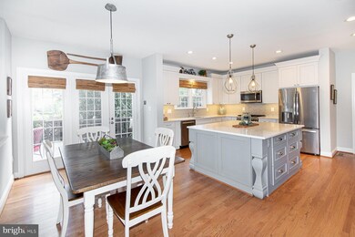 5611 Willow Crossing Ct, Clifton, VA 20124 - photo 6