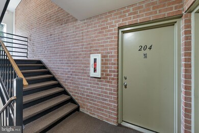 206 Spring Maiden Ct unit 204, Glen Burnie, MD 21060 - photo 2