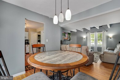 11247 Valley Bend Dr, Germantown, MD 20876 - photo 6