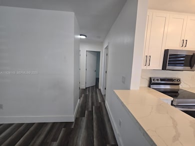 635 W 31st St, Hialeah, FL 33012 - photo 6