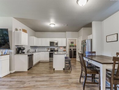 29243 Apache Dr, McLoud, OK 74851 - photo 6