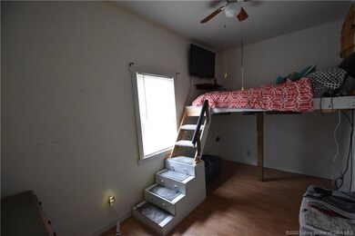 640 W 8th St, New Albany, IN 47150 - photo 6