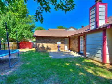 2128 NE 10th St, Moore, OK 73160 - photo 4