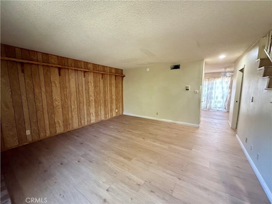 14344 Foothill Blvd unit 306, Sylmar, CA 91342 - photo 5