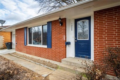 1306 Aebersold Dr, New Albany, IN 47150 - photo 2