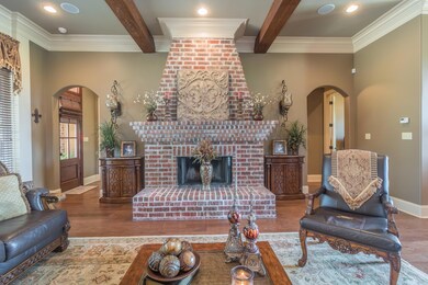 201SaddlebackInterior-4