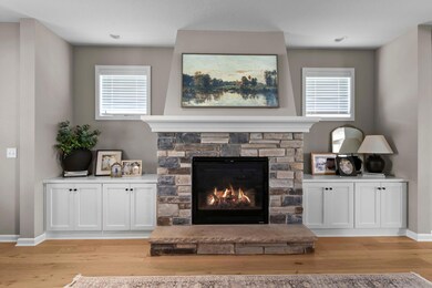 Cozy Fireplace – Perfect for gatherings and relaxing evenings