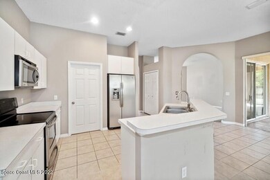 03_6980CairoRd_5_Kitchen_FlexMLS800x600_