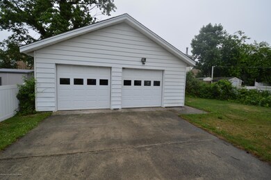 1235 Pine Tree Way 021