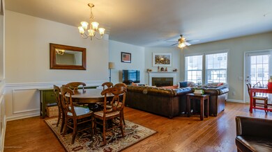 living room/dining room