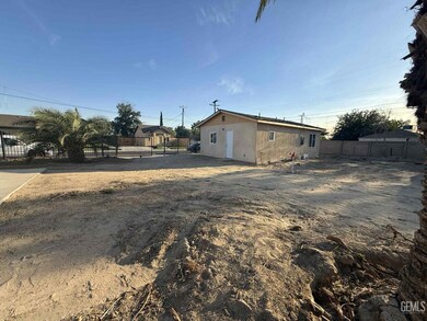 214 Madison St, Bakersfield, CA 93307 - photo 4