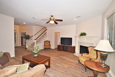 509 Eagle Lakes Dr, Friendswood, TX 77546 - photo 2