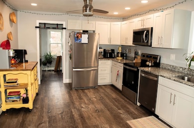 193 Willow St, Berlin, NH 03570 - photo 2