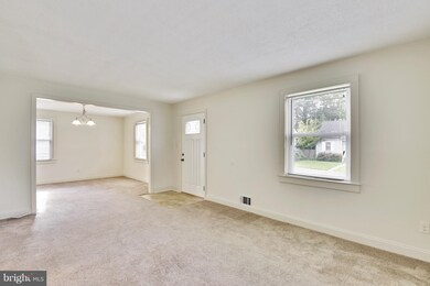 2715 Newton St, Silver Spring, MD 20902 - photo 4