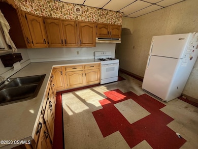 703 Scott St, Kulpmont, PA 17834 - photo 7