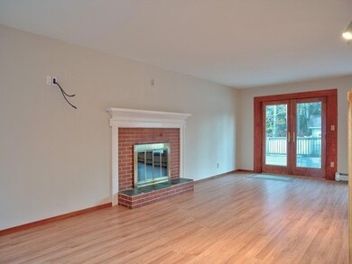 Spacious living room with fireplace