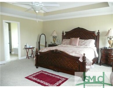 Master Bedroom. MASTER FEATURES TREY CEILING, CEIL