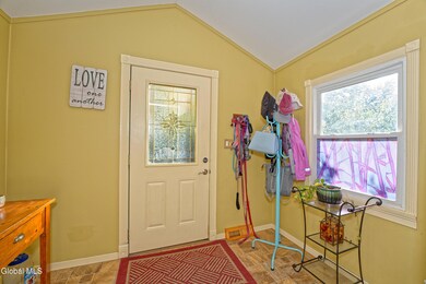 3 Seneca St, Troy, NY 12180 - photo 3