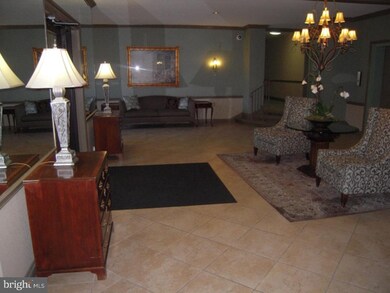 346 E Lancaster Ave unit 406, Wynnewood, PA 19096 - photo 3