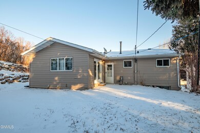 511 8th Avenue - MLS Size-11