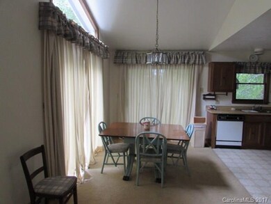 257 River Ridge Dr, Burnsville, NC 28714 - photo 3