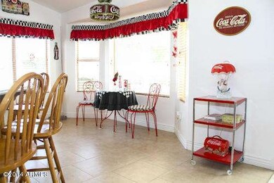 eat in kitchen