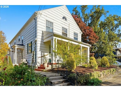 2451 SE Salmon St, Portland, OR 97214 - photo 7