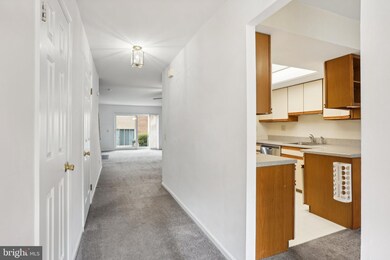 1382 Putnam Blvd unit 3, Wallingford, PA 19086 - photo 2