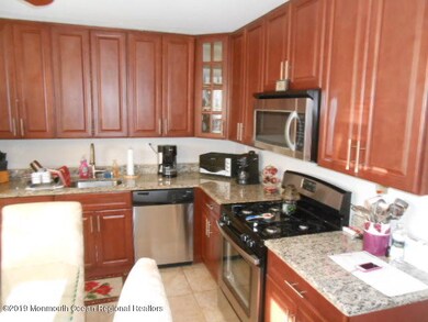 large eat in kitchen