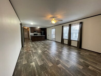 235 Schirra Ave unit 235, Flushing, MI 48433 - photo 2